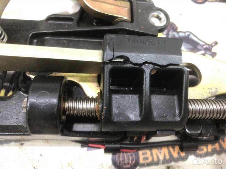 Замок крыши Bmw 3 E46 cabrio E46/2C M54B30 2001