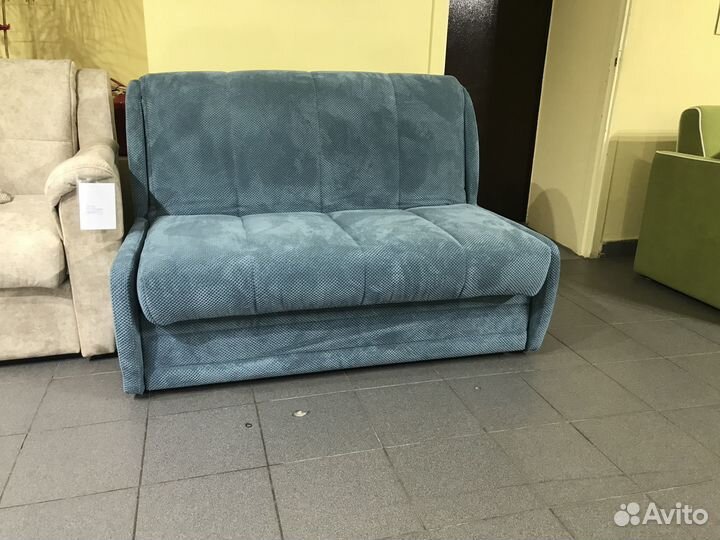 Прямой диван, аккордеон, Гарм. З