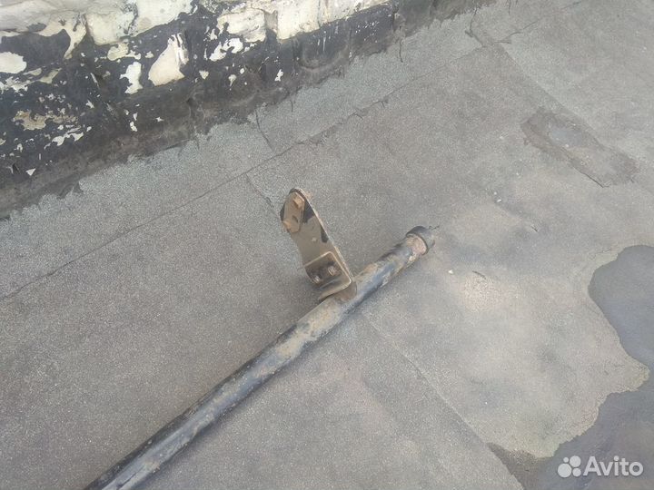 Задний упор-балка на Л200