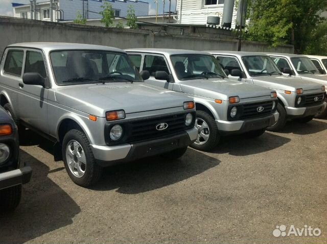 4х4 Нива серебряная