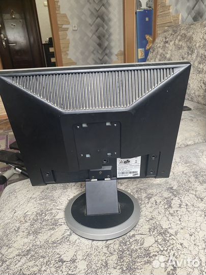 Монитор Samsung
