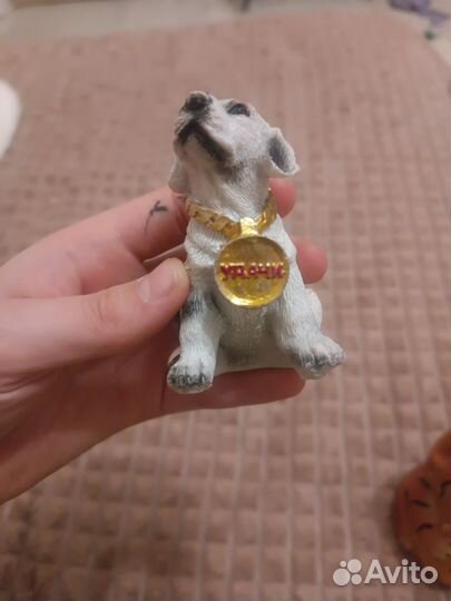 Статуя собаки удачи