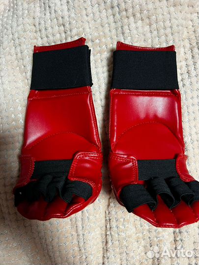 Боксерские перчатки