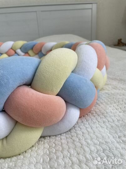 Бортик косичка в кроватку