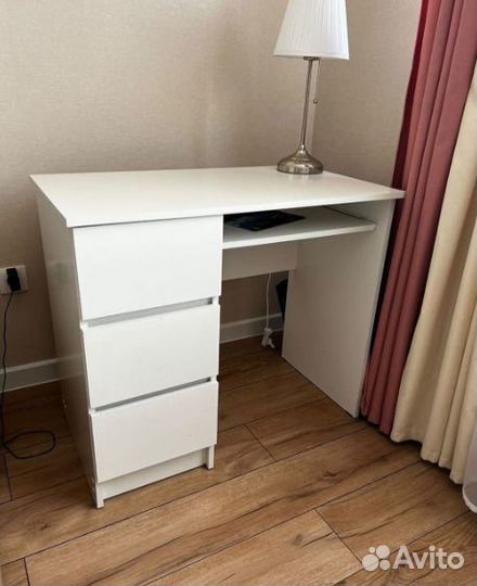 Письменный стол 