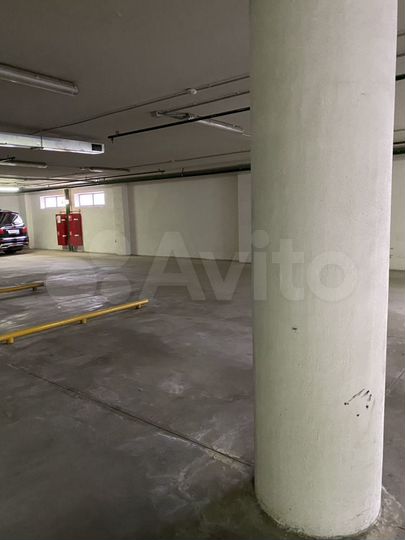 Машиноместо, 15 м²