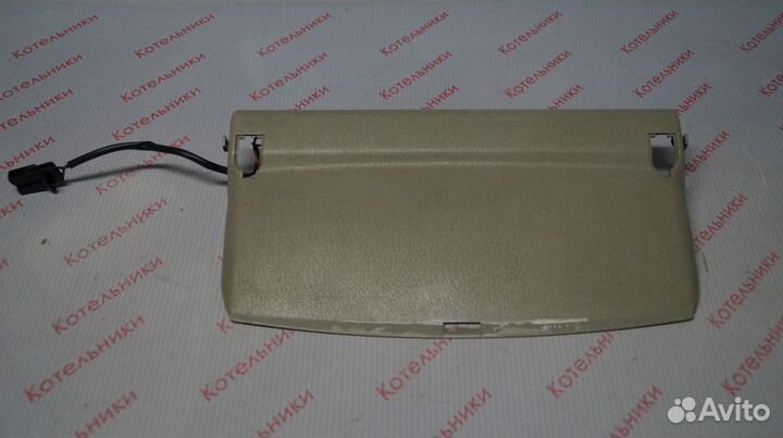 Nissan 26590-2F702 Стоп-сигнал в сборе