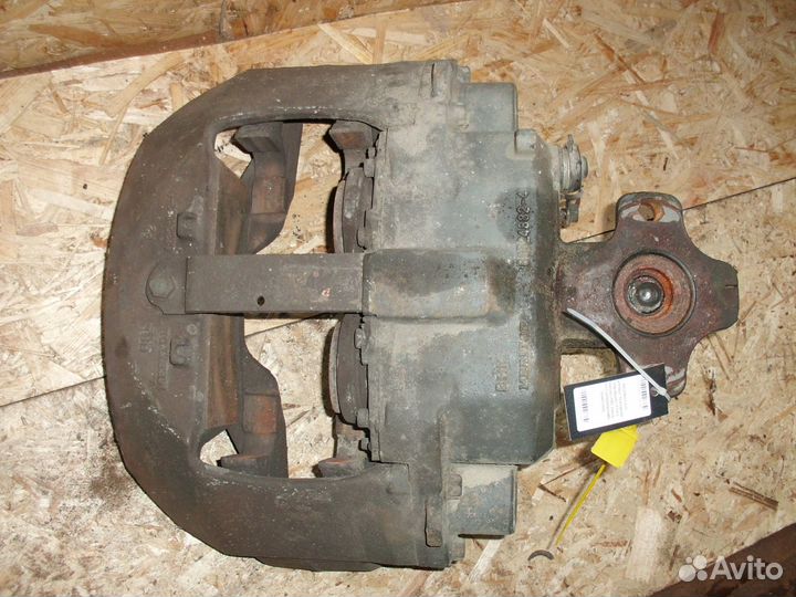 Суппорт передний правый Volvo FH13 20523652