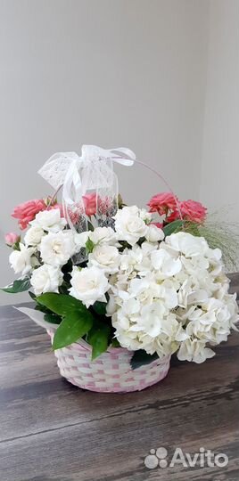 Букет из кустовых роз