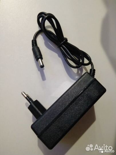 Зарядное устройство для шуруповертов 18 В