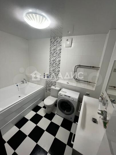 4-к. квартира, 180 м², 11/17 эт.