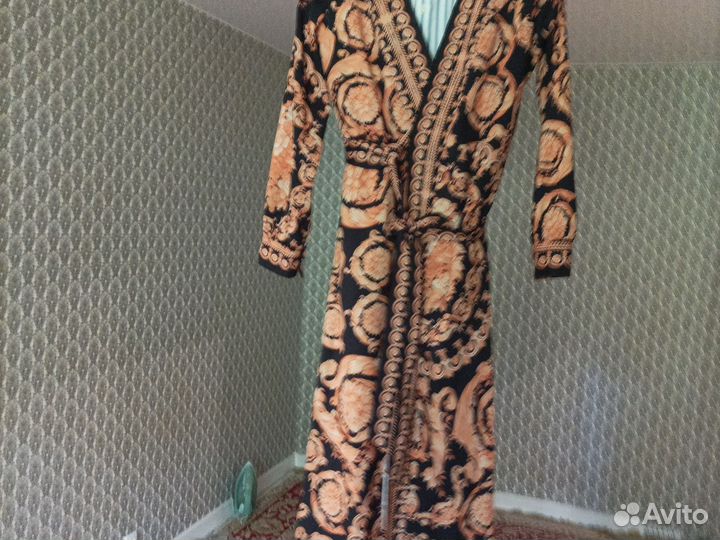 Платье в стиле Versace