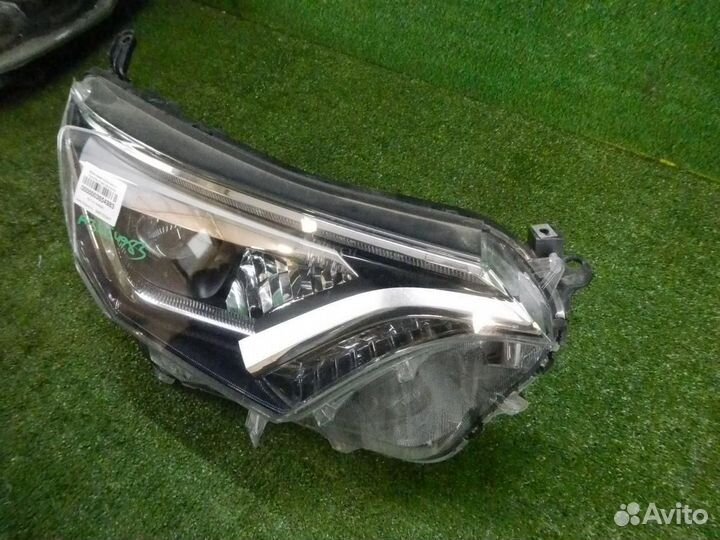 Фара правая Toyota RAV4 4 CA40 (2015-2019) LED