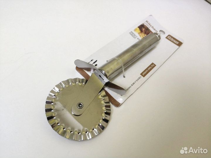 Нож для нарезки пиццы и теста