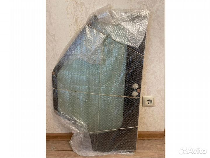 Стекло дверное верхнее правое Hamm