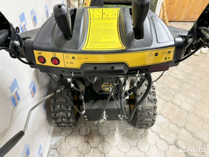 Снегоуборщик Champion ST1170E