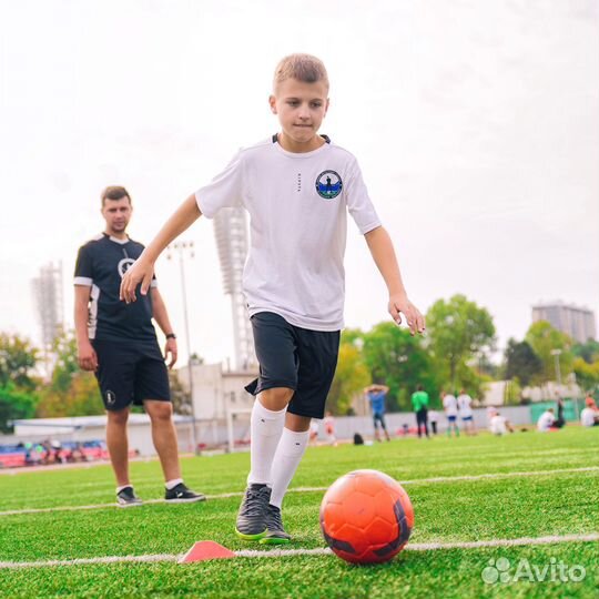 Тренировки по футболу для детей на юмр