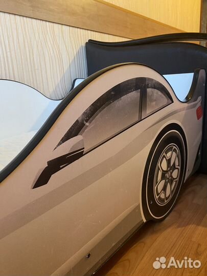 Детская кровать машина с матрасом