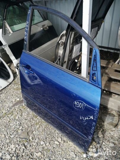 Дверь передняя правая Toyota Ipsum ACM21