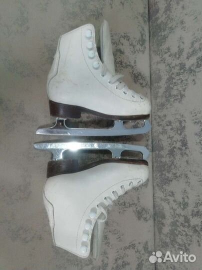 Коньки фигурные