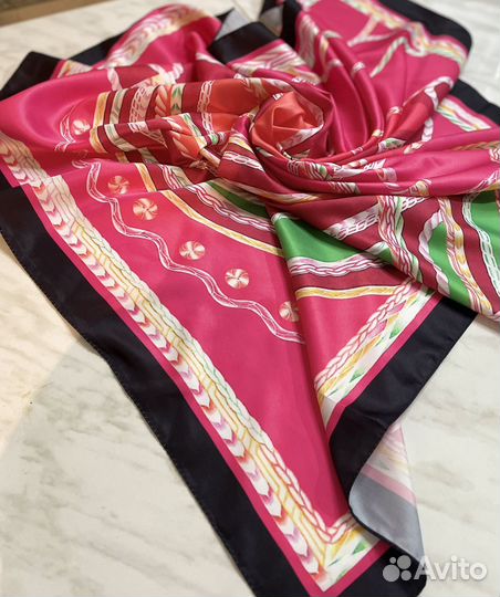 Платок hermes розовы яркий новый