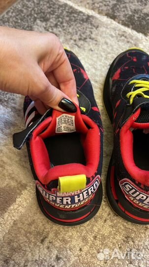 Кроссовки adidas 35 размер