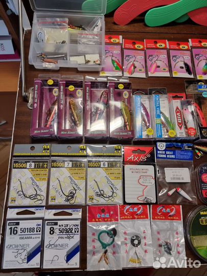 Набор снастей (воблеры, лески,итд) много Японии