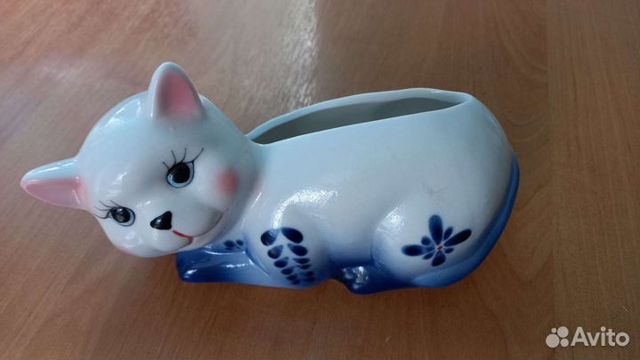 Фигурка кошки гжель