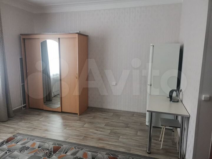 Комната 20 м² в 3-к., 1/2 эт.