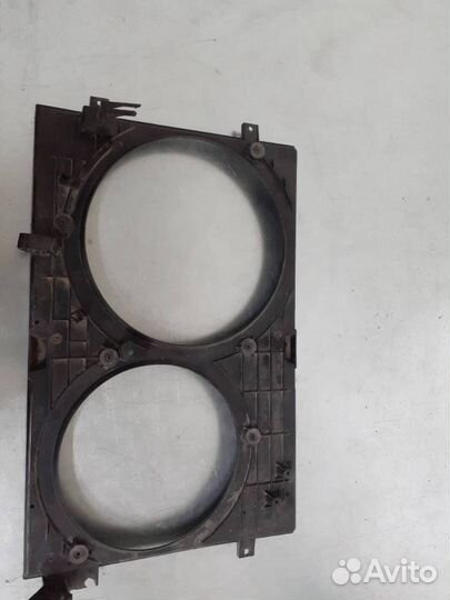 Диффузор вентилятора Volkswagen Bora 2000