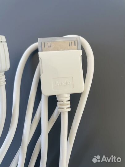 Аудиокабель 30 pin iPhone / iPad / iPod