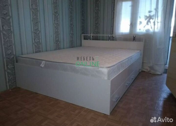 Кровать с ящиками