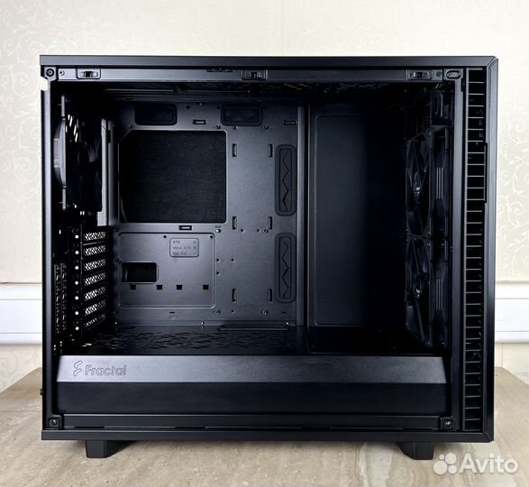 Корпус Fractal Design Define 7 (Mid-Tower)