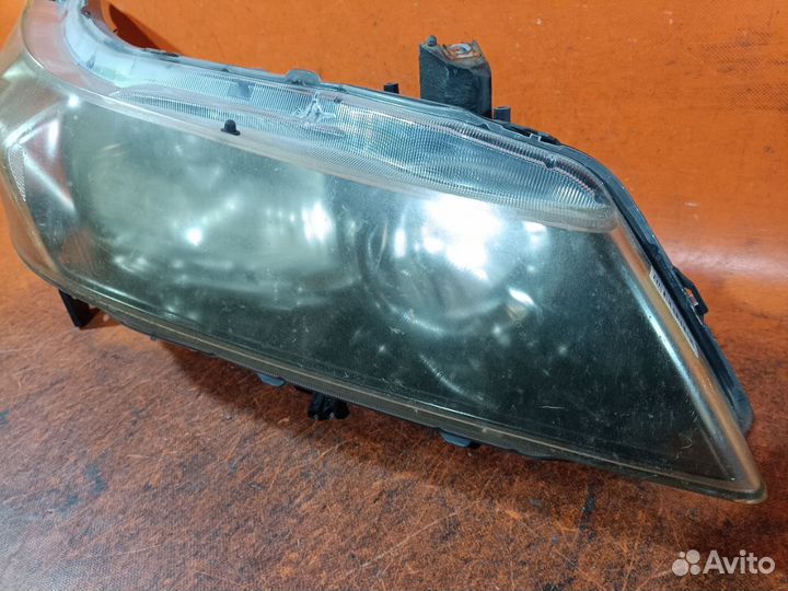 Фара Honda Stream RN6 (Правое)