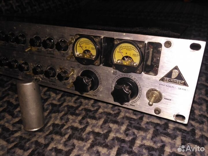 Эквалайзер ламповый behringer