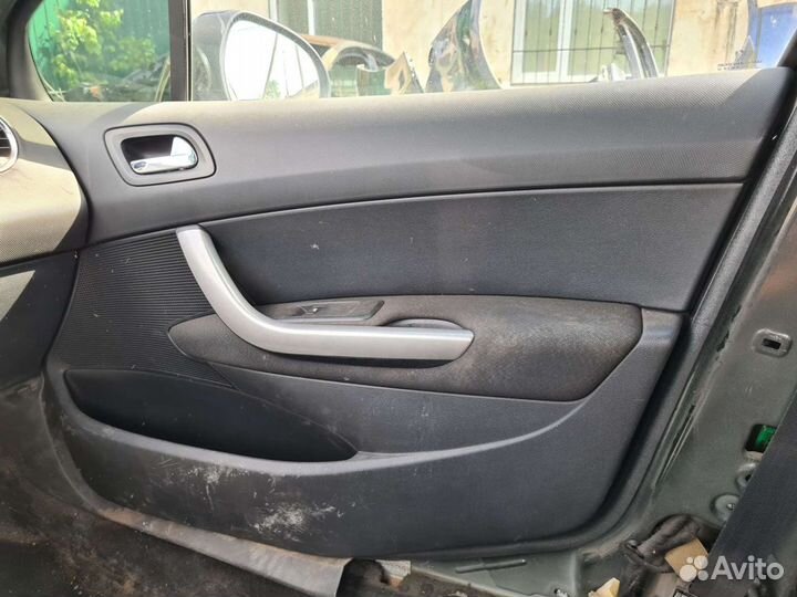 Обшивки дверей Peugeot 308
