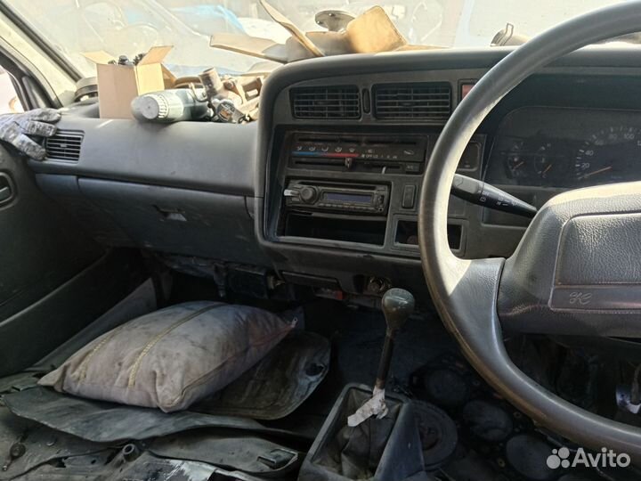 Авто в разбор на запчасти Toyota Hiace