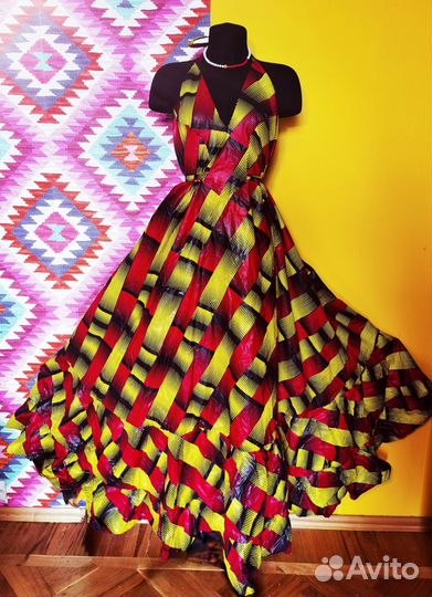 Роскошное вечернее платье