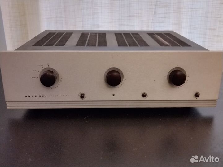 Ламповый усилитель anthem integrated 1
