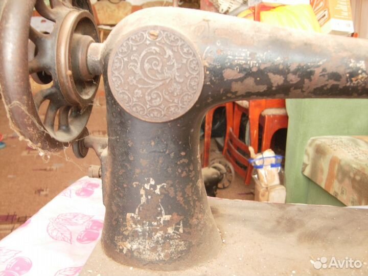 Швейная машинка Singer