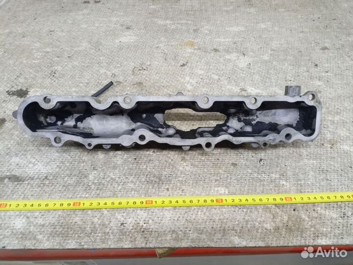 Крышка впускного коллектора Toyota Hiace 1kdftv