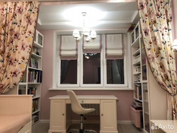 Рабочая зона у окна на заказ