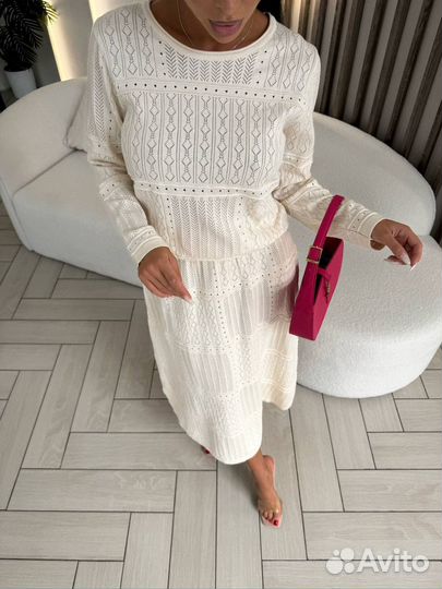 Нежный трикотажный костюм с юбкой, 42/46