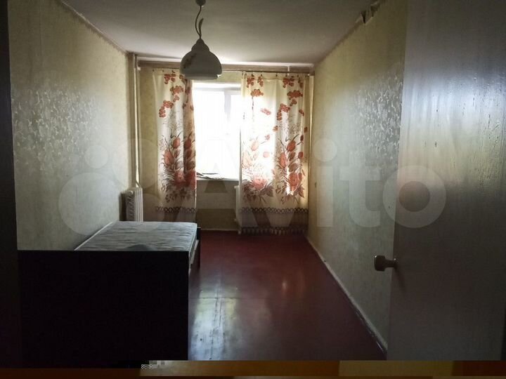 2-к. квартира, 43 м², 3/5 эт.