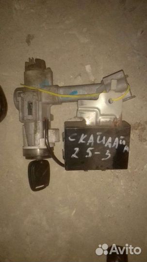 Замок зажигания Nissan Skyline Ниссан Скайлайн 35