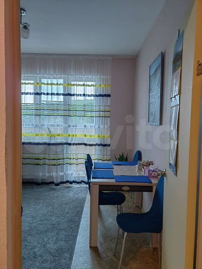 2-к. квартира, 57 м², 3/3 эт.