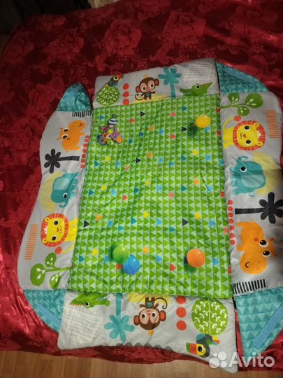 Развивающий коврик детский
