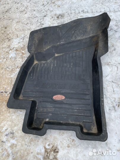 Коврик резиновый для автомобиля