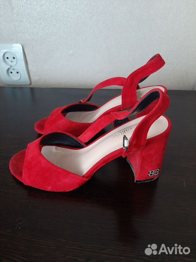 Обувь женская 38 размер