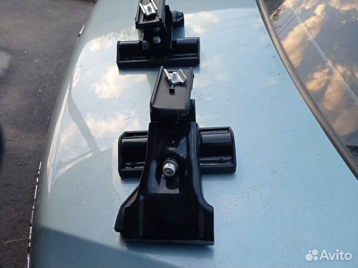 Крепления поперечен на крышу универсальные